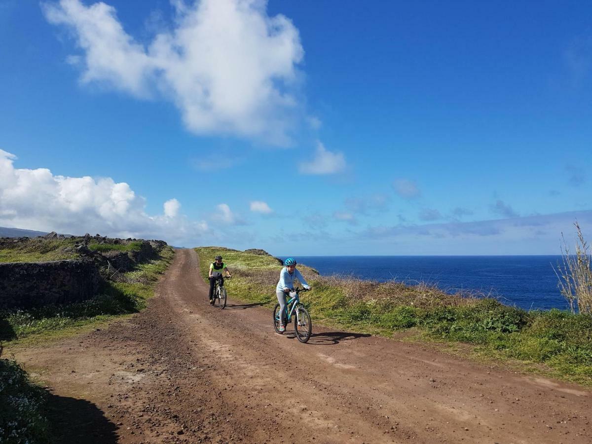 Ferienhaus Seaside Azores With Natural Pool, Terrace & Barbecue Capelas