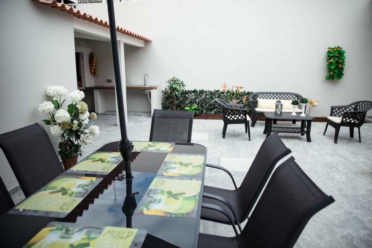 Seaside Azores With Natural Pool, Terrace & Barbecue Capelas (Sao Miguel)